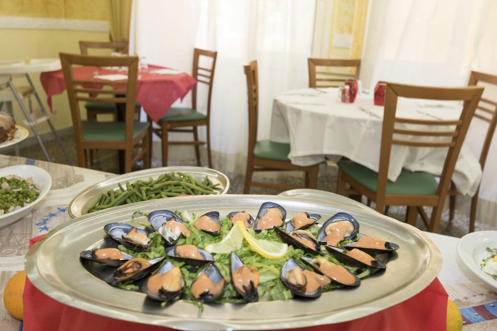 Hotel Giannella Rimini Esterno foto