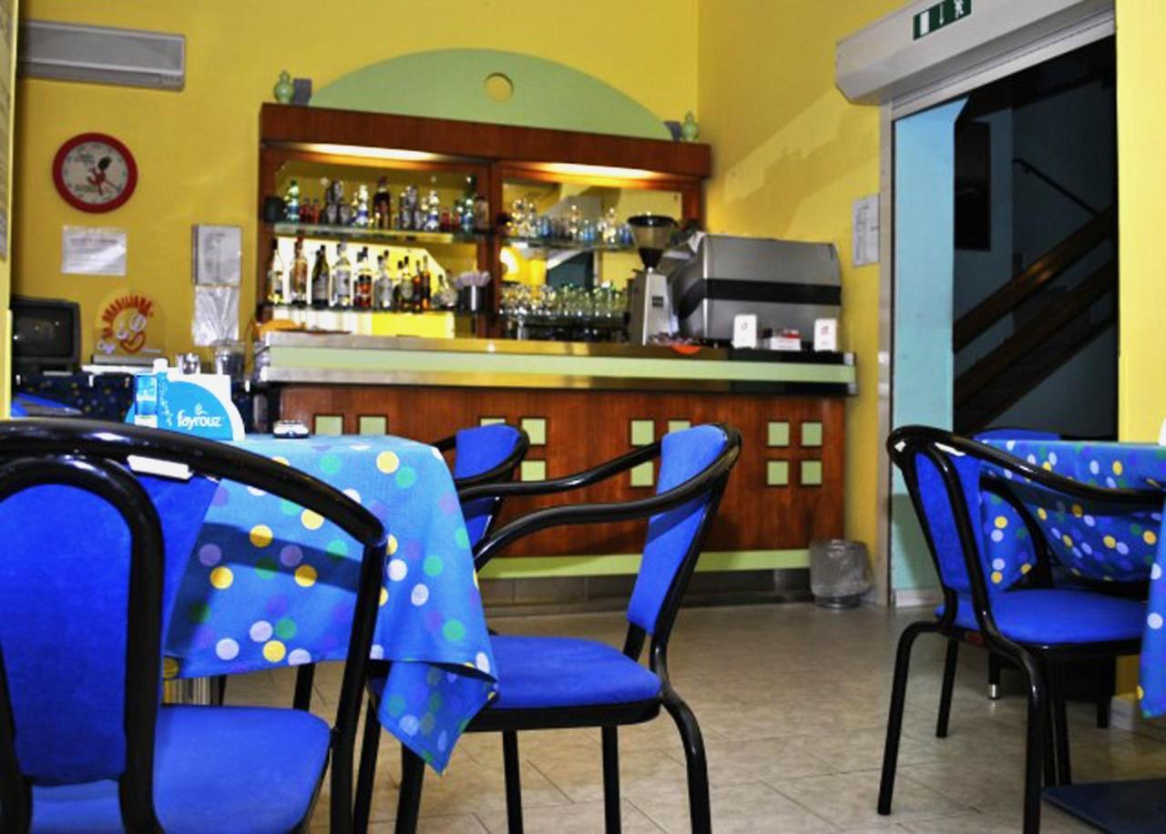 Hotel Giannella Rimini Esterno foto