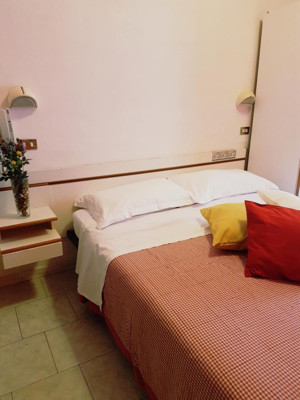 Hotel Giannella Rimini Esterno foto