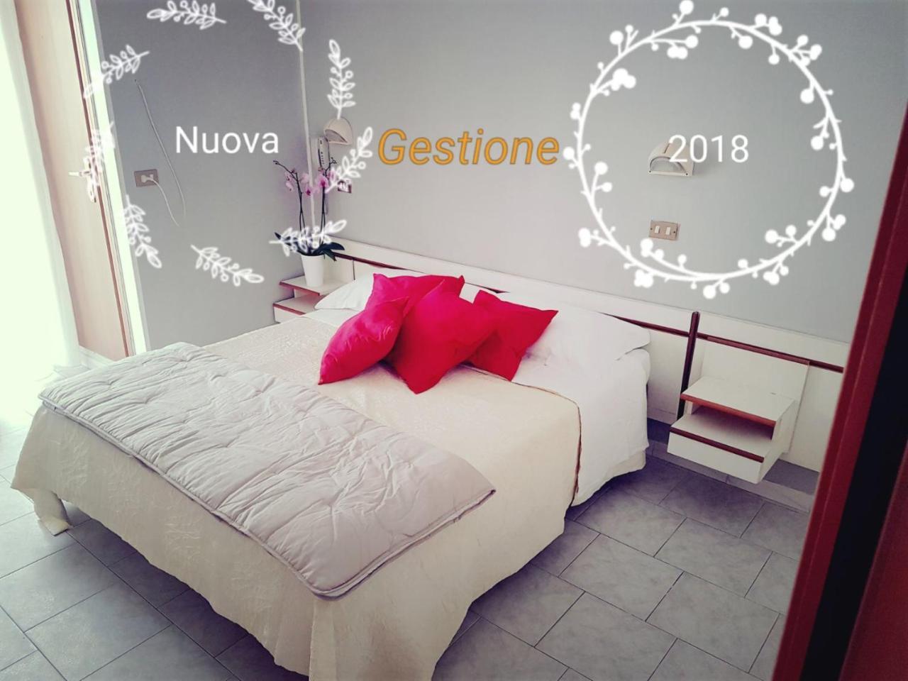Hotel Giannella Rimini Esterno foto