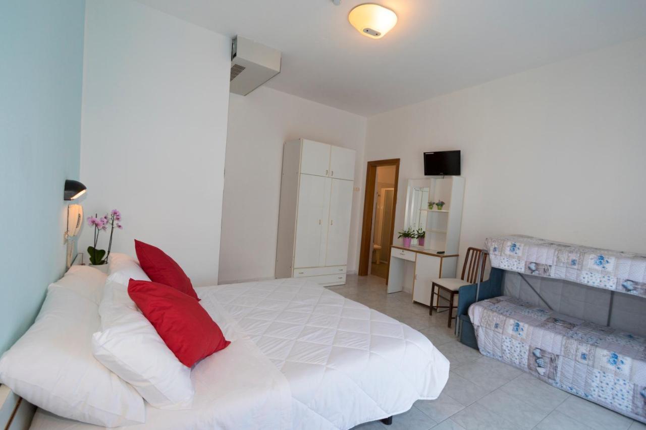 Hotel Giannella Rimini Esterno foto