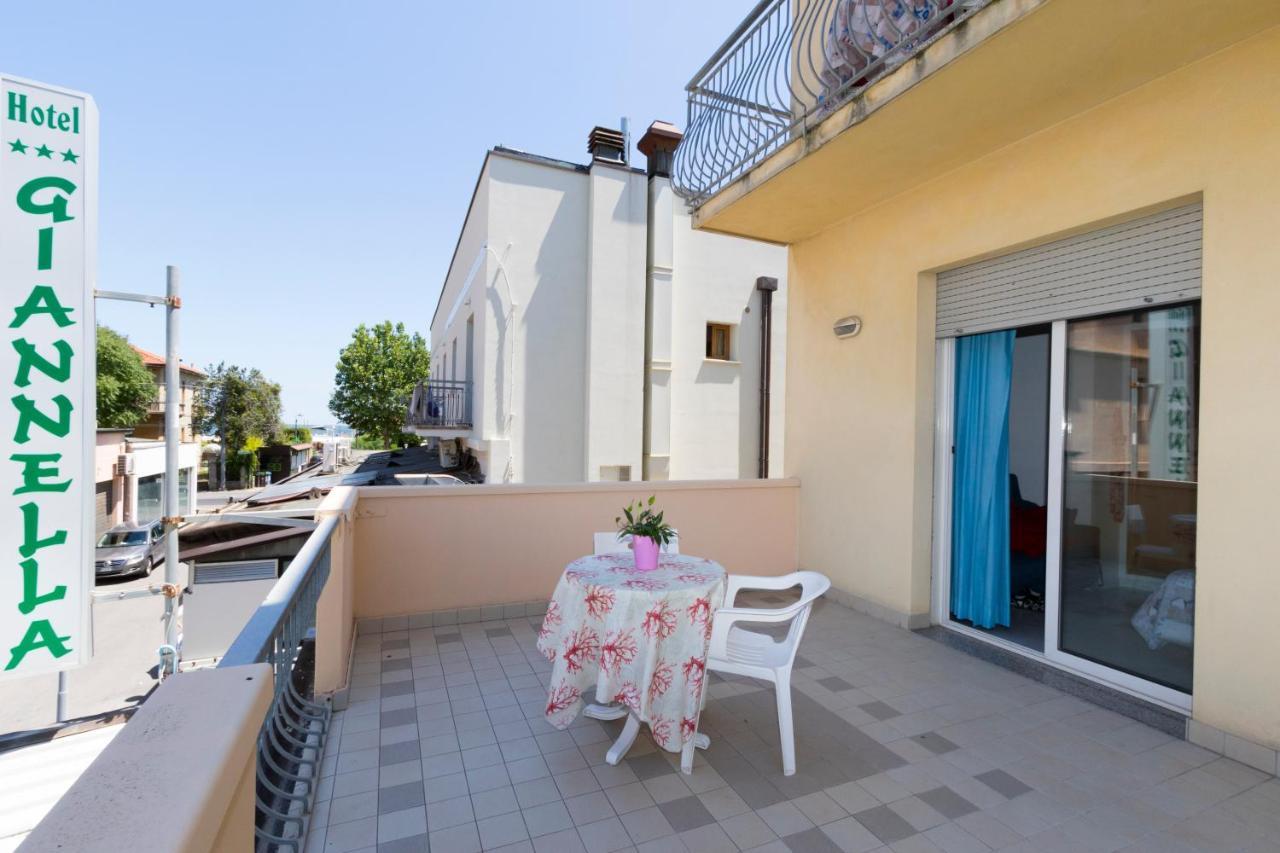 Hotel Giannella Rimini Esterno foto