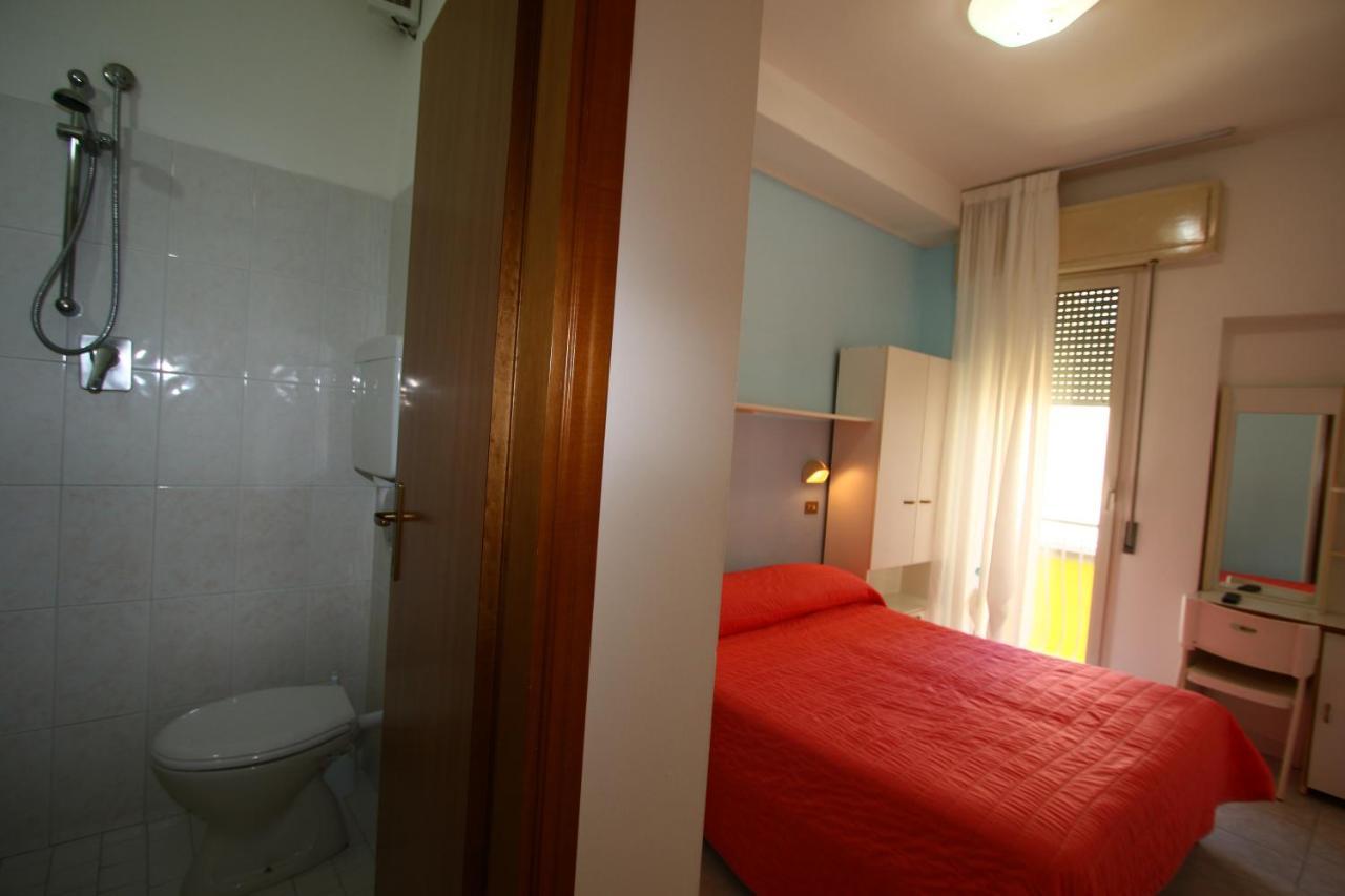 Hotel Giannella Rimini Esterno foto