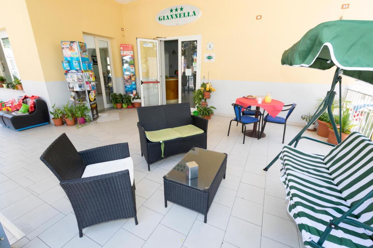 Hotel Giannella Rimini Esterno foto
