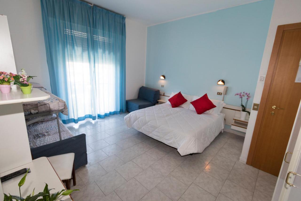 Hotel Giannella Rimini Esterno foto